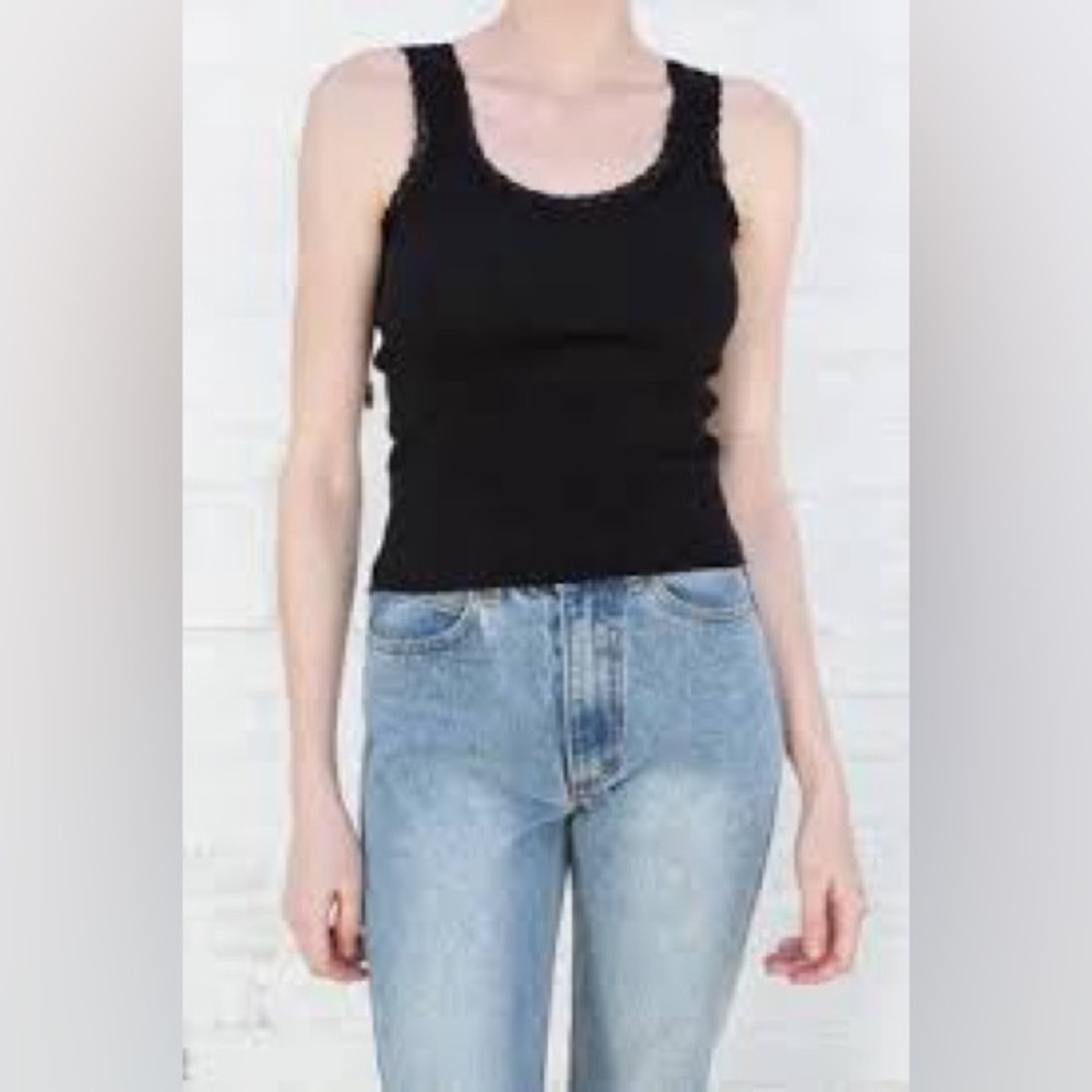 Brandy Melville Ronnie lace tank